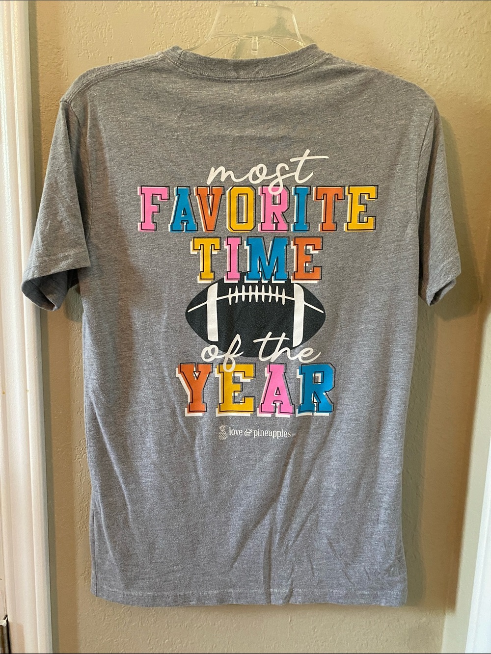 Love & Pineapples Heather Gray Tee with Football Graphic Size Women’s Small